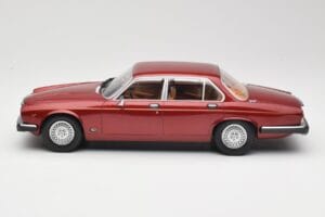 Jaguar XJ Series III Metallic Dark Red MCG 1:18 MCG18176 Metāls — attēls 3 no 6