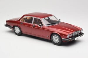 Jaguar XJ Series III Metallic Dark Red MCG 1:18 MCG18176 Metāls — attēls 4 no 6