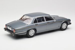 Jaguar XJ Series III Metallic Grey MCG 1:18 MCG18177 Metāls — attēls 2 no 6