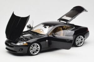 Jaguar XK-R X150 Midnight Melns AUTOart 1:18 73632 Metāls — attēls 2 no 8