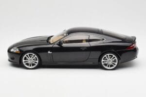 Jaguar XK-R X150 Midnight Melns AUTOart 1:18 73632 Metāls — attēls 4 no 8