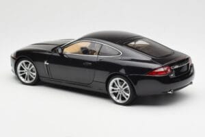 Jaguar XK-R X150 Midnight Melns AUTOart 1:18 73632 Metāls — attēls 7 no 8