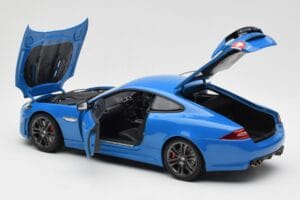 Jaguar XKR-S X150 French Racing Zils AUTOart 1:18 73641 Metāls — attēls 5 no 8