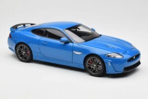Jaguar XKR-S X150 French Racing Zils AUTOart 1:18 73641 Metāls — attēls 6 no 8