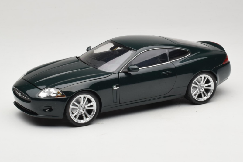Jaguar XK X150 Zaļš Minichamps 1:18 150130500 Metāls