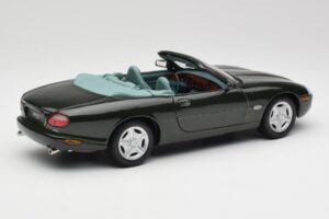 Jaguar XK8 X100 Kabriolets British Racing Zaļš Maisto 1:18 50285 Metāls — attēls 3 no 8