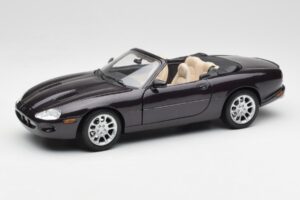 Jaguar XKR X100 Kabriolets Pelēks Maisto 1:18 50331 Metāls