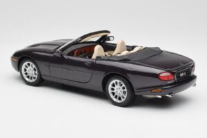 Jaguar XKR X100 Kabriolets Pelēks Maisto 1:18 50331 Metāls — attēls 7 no 8