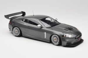 Jaguar XKR GT3 Grey Metallic Minichamps 1:18 150081390 Metāls — attēls 4 no 6
