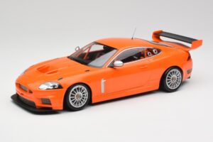 Jaguar XKR GT3 Racing Orange Minichamps 1:18 150081391 Metāls