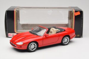 Jaguar XKR X100 Sarkans Maisto 1:18 50330 Metāls — attēls 8 no 8
