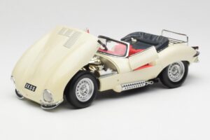 Jaguar XKSS Krēmkrāsa AUTOart 1:18 73512 Metāls — attēls 2 no 8