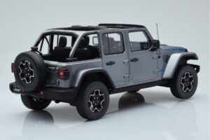 Jeep Wrangler 4xe Sudrabs GT Spirit 1:18 GT419 Sveķi — attēls 2 no 6