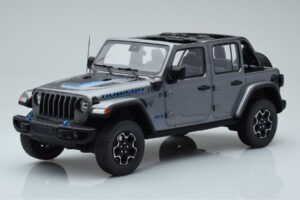 Jeep Wrangler 4xe Sudrabs GT Spirit 1:18 GT419 Sveķi