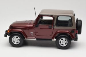 Jeep Wrangler TJ Sahara Sarkans Maisto 1:18 31662 Metāls — attēls 4 no 8