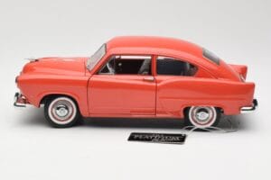 Kaiser Henry J Sarkans Sun Star 1:18 5092 Metāls — attēls 4 no 8