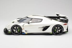 Koenigsegg Jesko Attack Crystal White Pearl GT Spirit 1:12 GT501 Sveķi — attēls 3 no 6