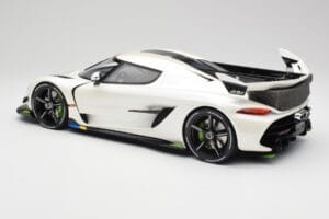 Koenigsegg Jesko Attack Crystal White Pearl GT Spirit 1:12 GT501 Sveķi — attēls 5 no 6