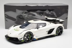 Koenigsegg Jesko Attack Crystal White Pearl GT Spirit 1:12 GT501 Sveķi — attēls 6 no 6