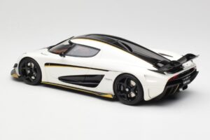 Koenigsegg Regera Crystal Balts GT Spirit 1:18 GT913 Sveķi — attēls 5 no 6