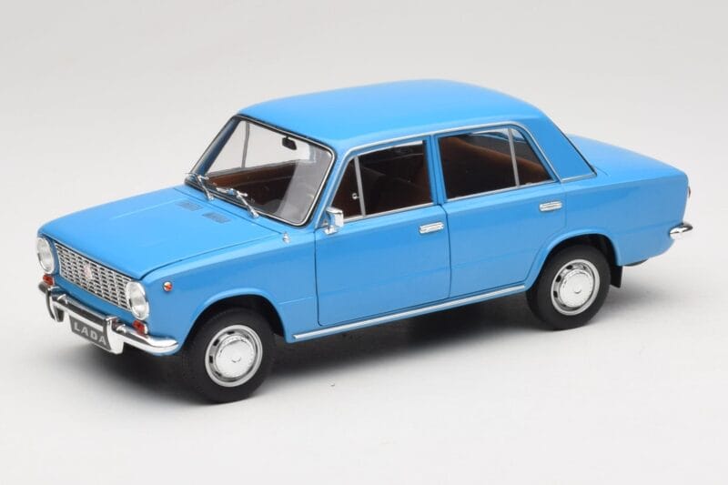Lada 1200 2101 Zils IXO 1:18 18CMC204OP Metāls