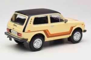 Lada Niva 2121 California Bēžs MCG 1:18 MCG18004 Metāls — attēls 2 no 6