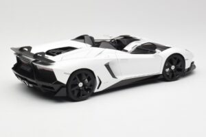 Lamborghini Aventador J Balts AUTOart 1:18 74674 Metāls — attēls 3 no 8
