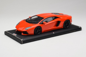 Lamborghini Aventador Oranžs MR Collection 1:18 LAMB064 Sveķi — attēls 2 no 6