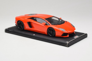 Lamborghini Aventador Oranžs MR Collection 1:18 LAMB064 Sveķi — attēls 4 no 6