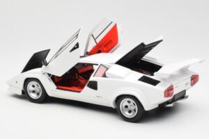 Lamborghini Countach LP500S Balts Kyosho 1:18 08320E Metāls — attēls 5 no 8