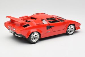 Lamborghini Countach Sarkans Bburago 1:18 3047-M1 Metāls — attēls 3 no 8