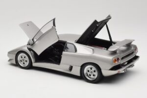Lamborghini Diablo Sudrabs AUTOart 1:18 70071 Metāls — attēls 5 no 8