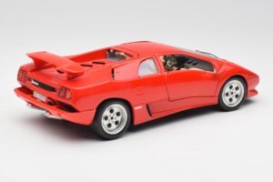 Lamborghini Diablo Sarkans Bburago 1:18 3028-M1 Metāls — attēls 3 no 8