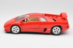 Lamborghini Diablo Sarkans Bburago 1:18 3028-M1 Metāls — attēls 4 no 8