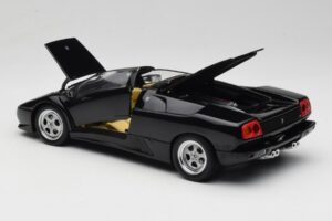 Lamborghini Diablo Roadster Melns AUTOart 1:18 70093-R1 Metāls — attēls 6 no 10