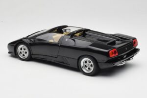 Lamborghini Diablo Roadster Melns AUTOart 1:18 70093-R1 Metāls — attēls 9 no 10