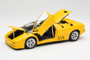 Lamborghini Diablo Roadster Dzeltens AUTOart 1:18 70092 Metāls — attēls 2 no 8