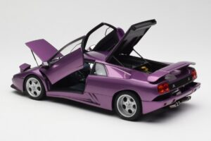 Lamborghini Diablo SE30 Jota Metallic Lillā AUTOart 1:18 79142 Kompozīts — attēls 5 no 8