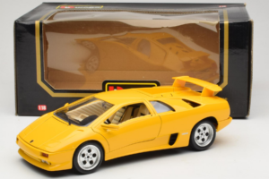 Lamborghini Diablo Dzeltens Bburago 1:18 3041-M2 Metāls — attēls 8 no 8