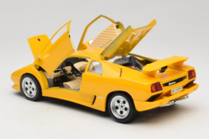 Lamborghini Diablo Dzeltens Bburago 1:18 3041 Metāls — attēls 5 no 8