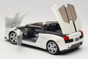 Lamborghini Gallardo Concept Balts Mondo Motors 1:18 146432 Metāls — attēls 5 no 8
