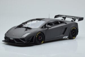 Lamborghini Gallardo GT3 FL2 Tumši Pelēks AUTOart 1:18 81360 Metāls