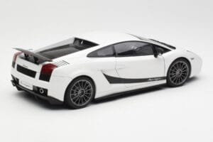 Lamborghini Gallardo Superleggera Monocerus Metallic Balts AUTOart 1:18 74585 Metāls — attēls 3 no 8