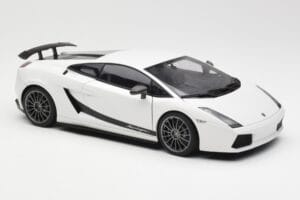 Lamborghini Gallardo Superleggera Monocerus Metallic Balts AUTOart 1:18 74585 Metāls — attēls 6 no 8