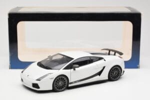 Lamborghini Gallardo Superleggera Monocerus Metallic Balts AUTOart 1:18 74585 Metāls — attēls 8 no 8