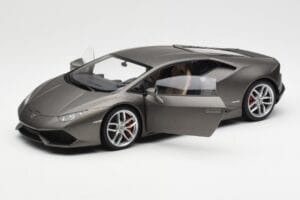 Lamborghini Huracan LP610-4 Pelēks AUTOart 1:18 74606 Kompozīts — attēls 2 no 8