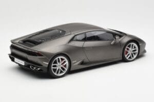 Lamborghini Huracan LP610-4 Pelēks AUTOart 1:18 74606 Kompozīts — attēls 3 no 8