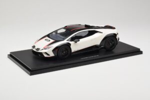 Lamborghini Huracan Sterrato No. 63 Balts TopSpeed 1:18 TS0610 Sveķi