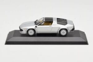 Lamborghini Jalpa Sudrabs Minichamps 1:43 400103601 Metāls