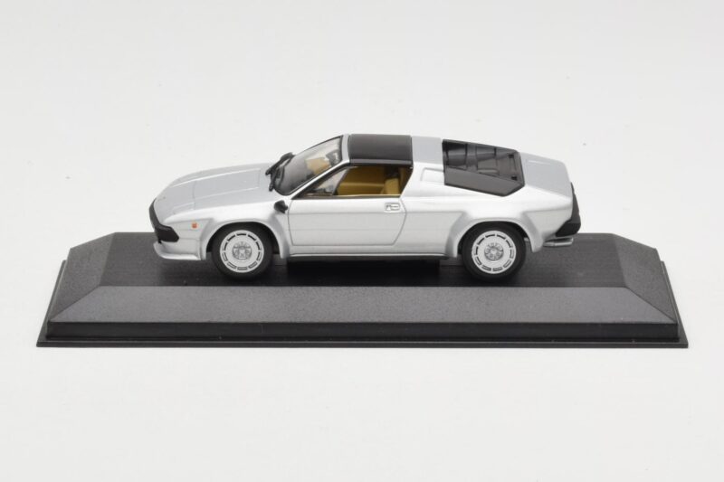 Lamborghini Jalpa Sudrabs Minichamps 1:43 400103601 Metāls